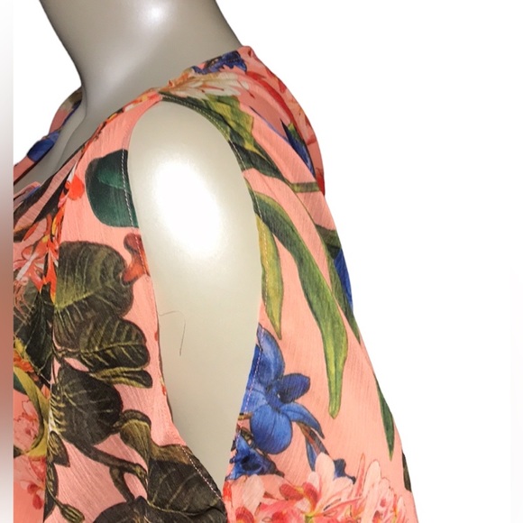 Dress - Picture 2 of 5